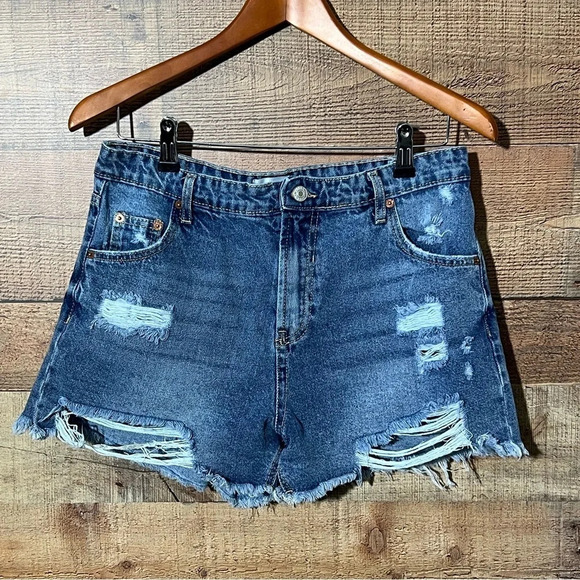 🌻 Love Tree Denim Women’s sz L  Shorts High Rise Distressed & Frayed - Picture 1 of 9